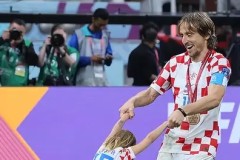 图赫尔巧用战术限制劳塔罗跑动 助巴黎夺冠关键解析